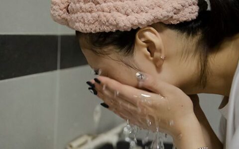 護膚乳怎么使用最好