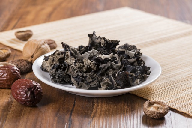 皮膚差毛孔粗大暗沉怎么辦，皮膚差毛孔粗大暗沉如何改善