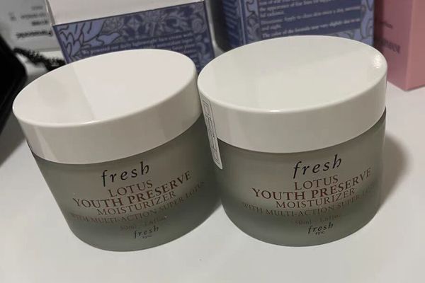 馥蕾詩睡蓮晚霜怎么樣
