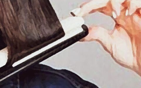 怎么用直板夾做卷發(fā)
