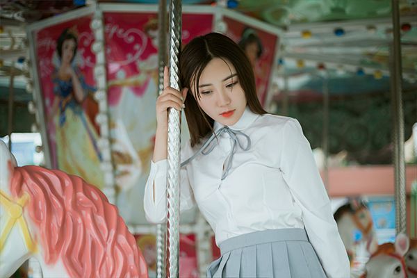 初中女生可以化妝嗎 家長(zhǎng)的擔(dān)心不是沒(méi)用的