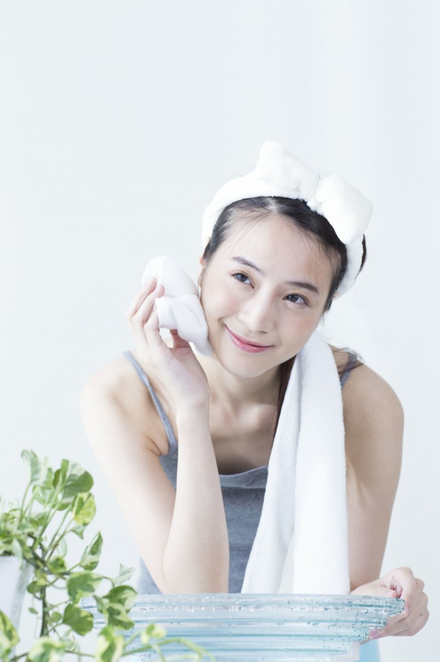 4種公認(rèn)最有效的瘦臉?lè)椒ǎ莩鼍滦臉