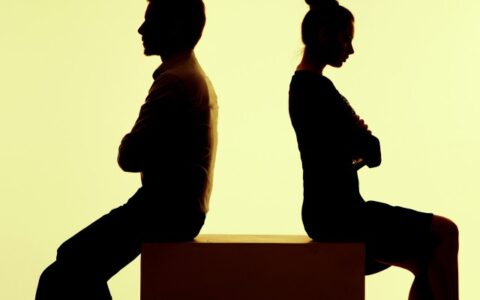丈夫不愛妻子的表現(xiàn)，丈夫不愛妻子的4種表現(xiàn)