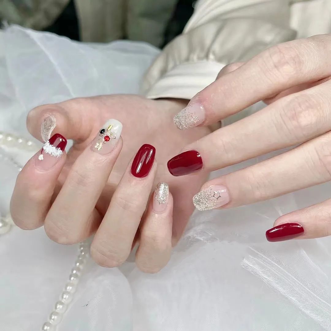適合圣誕+元旦新年做的美甲都在這兒了！