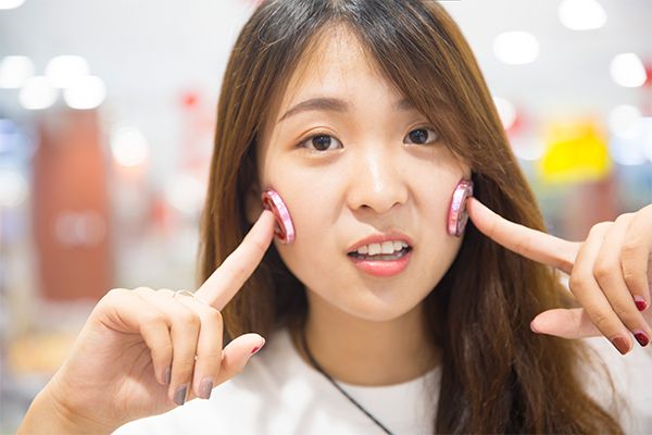 初中女生可以化妝嗎 家長的擔心不是沒用的