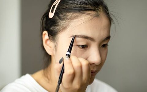 眉毛如何設(shè)計