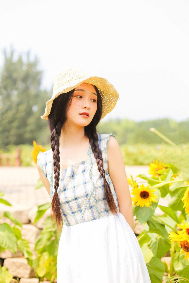 方臉女生頭發(fā)怎么扎好看又簡(jiǎn)單，適合方臉女生的好看扎發(fā)分享