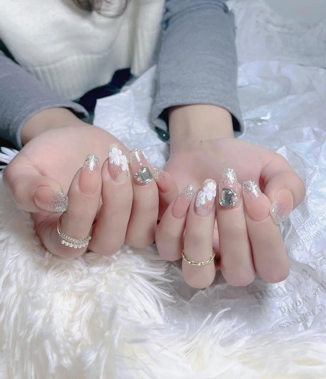 非常有質(zhì)感的新婚美甲，最近要結(jié)婚的準(zhǔn)新娘們看過(guò)來(lái)
