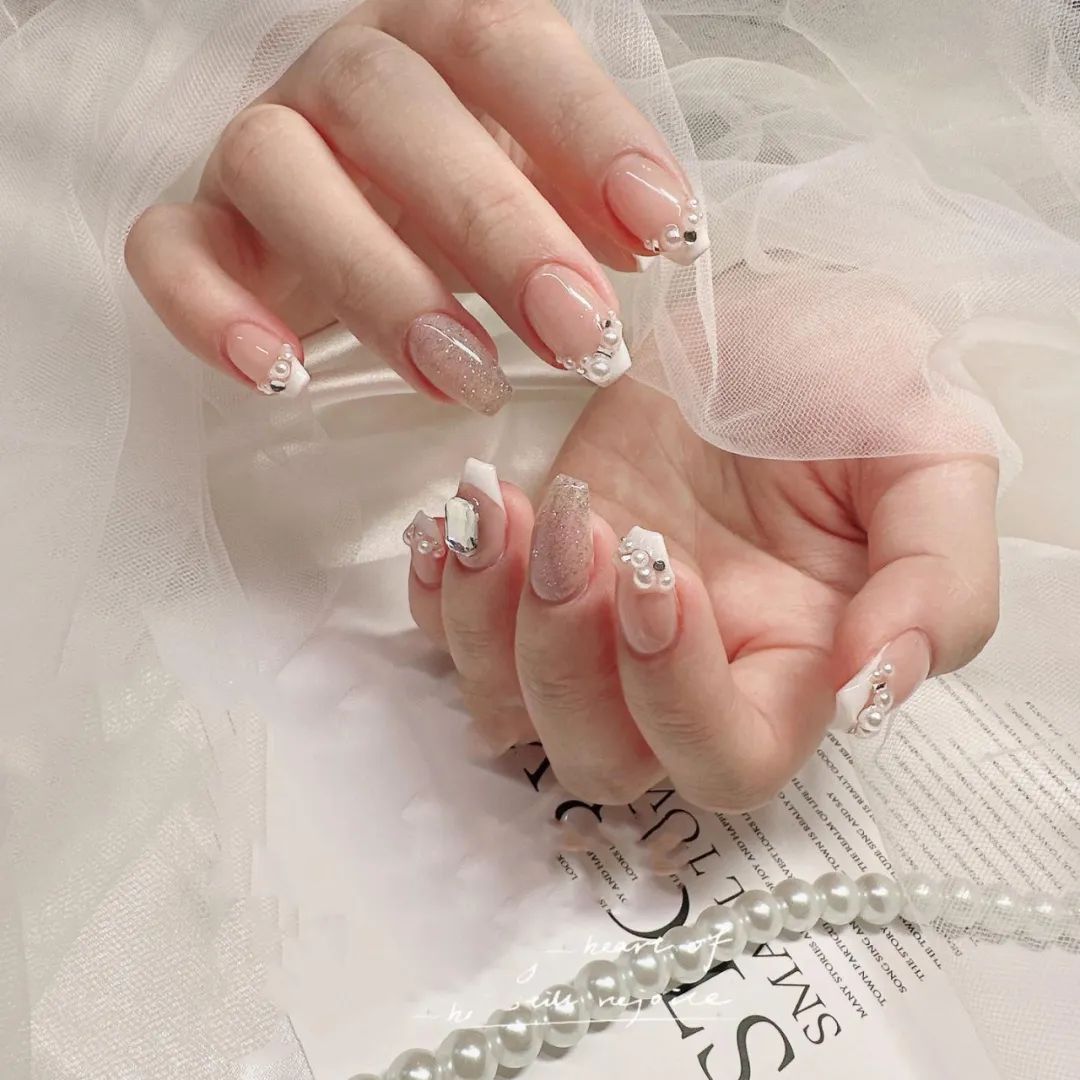 非常有質(zhì)感的新婚美甲，最近要結(jié)婚的準(zhǔn)新娘們看過(guò)來(lái)