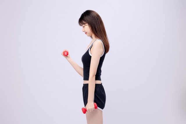 女生手臂線條很難練嗎 女生如何練出流暢的手臂線條