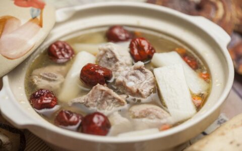 羊肉湯的熱量高嗎，羊肉湯的營(yíng)養(yǎng)價(jià)值介紹