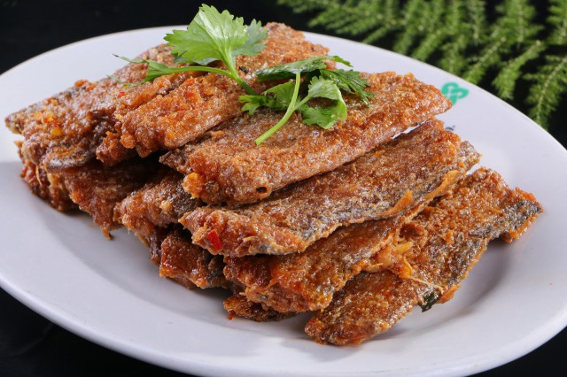 清蒸魚腩熱量高嗎，減肥怎么吃魚