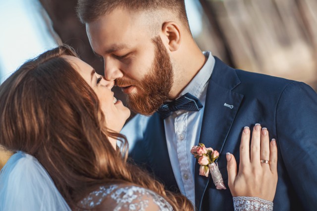 老婆出軌了最聰明的處理方法，另一半背叛婚姻怎么冷靜應對？