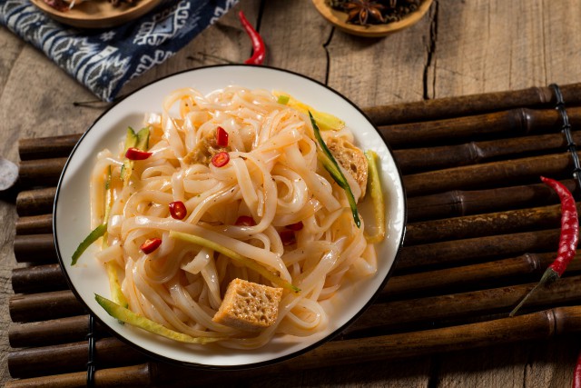 正常涼皮怎么吃熱量低點，減肥吃涼皮怎么不發(fā)胖？